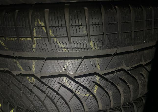 Michelin Pilot Alpin PA4 245/45 R18