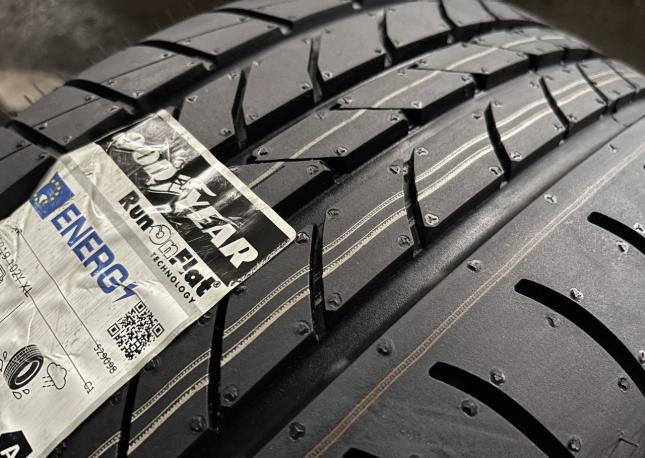 Goodyear EfficientGrip Performance 245/45 R19 и 275/40 R19 Y