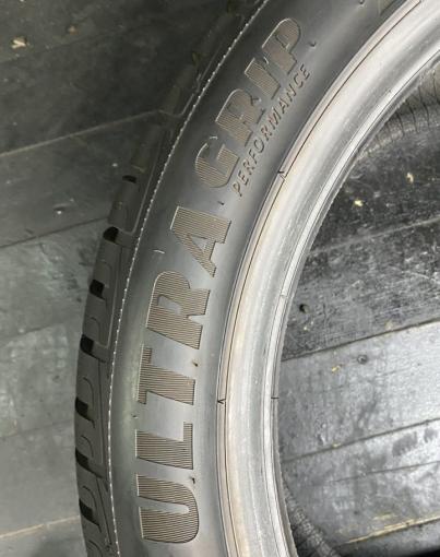 Goodyear UltraGrip Performance 255/45 R19