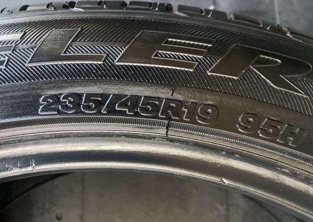 Bridgestone Dueler H/P Sport 235/45 R19