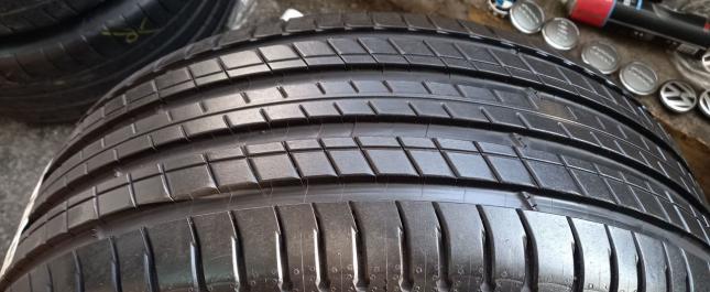 Michelin Latitude Sport 3 235/50 R19 99W