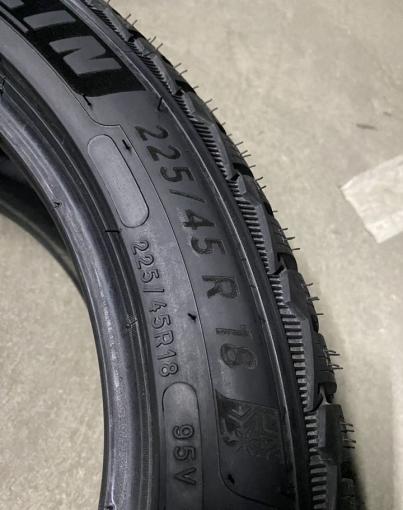 Michelin Alpin 5 225/45 R18