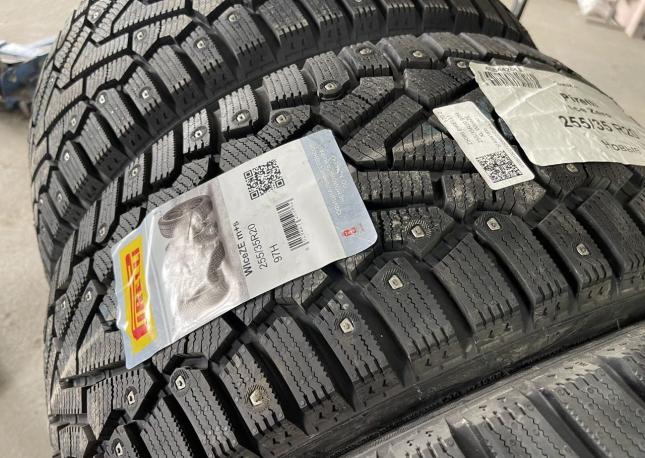 Pirelli Winter Ice Zero 255/35 R20 97H