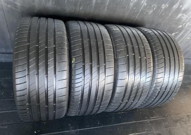 Bridgestone Potenza S005 235/35 R19