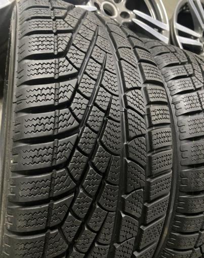 Pirelli Winter Sottozero 240 Serie II 225/45 R18 и 255/40 R18