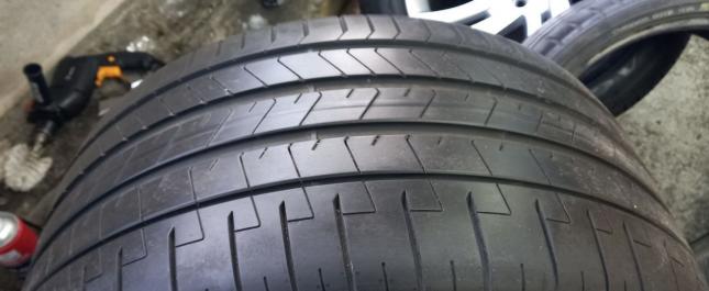 Pirelli P Zero PZ4 285/40 R19 107Y