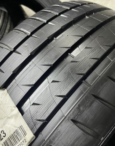 Michelin Pilot Sport 4 S 285/40 R23 и 325/35 R23 Y