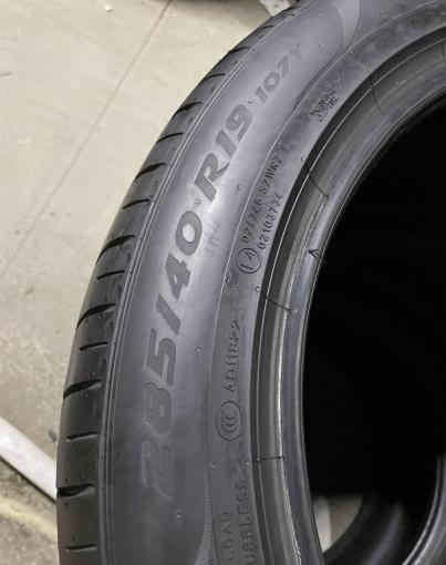 Pirelli P Zero PZ4 285/40 R19 107Y