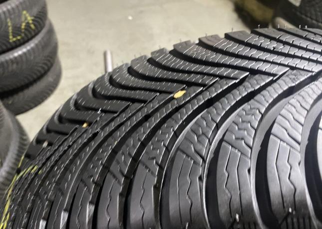 Michelin Alpin 5 195/60 R15