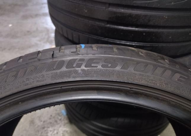 Bridgestone Potenza S001 235/35 R19 91Y