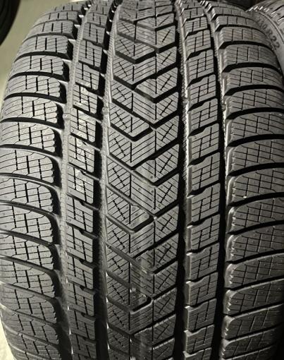 Pirelli Scorpion Winter 275/35 R22 и 315/30 R22 V