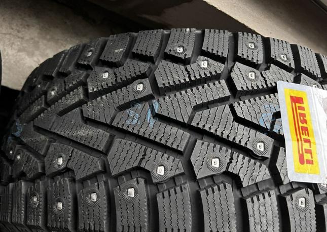 Pirelli Ice Zero FR SUV 225/45 R17