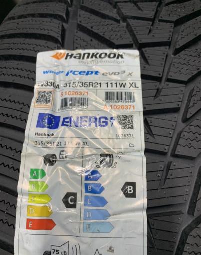 Hankook Winter I&#39;Cept Evo 3 W330 275/40 R21 и 315/35 R21