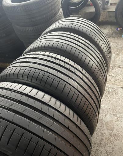 Pirelli P Zero PZ4 265/40 R20 104Y