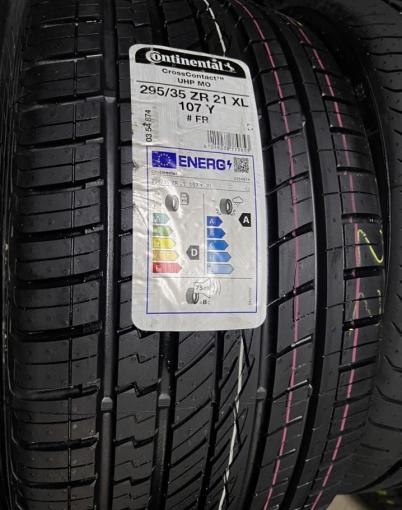 Continental ContiCrossContact UHP 295/35 R21