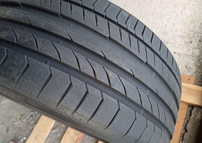 Continental ContiSportContact 5 SUV ContiSeal 255/40 R20