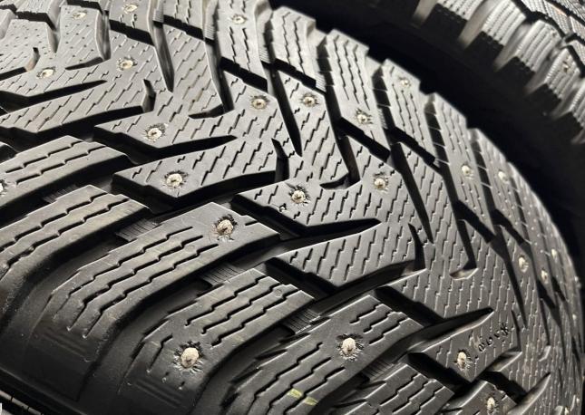 Nokian Tyres Hakkapeliitta 8 SUV 265/40 R21 T