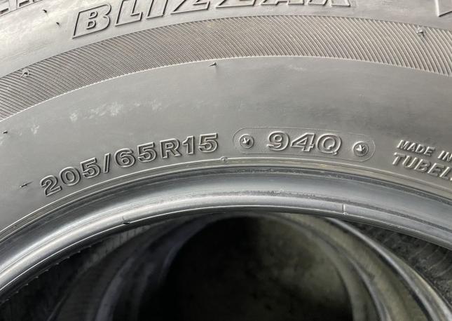 Bridgestone Blizzak VRX 205/65 R15 94Q