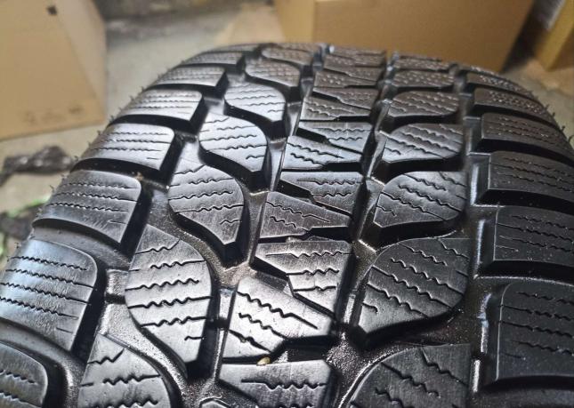 Bridgestone Blizzak LM-25 225/45 R19