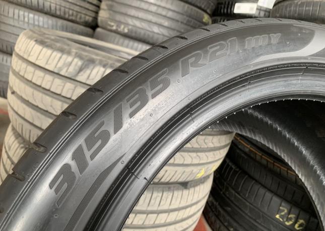 Pirelli P Zero Luxury Saloon 275/40 R21 и 315/35 R21 107