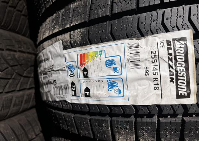 Bridgestone Blizzak Ice 255/45 R18