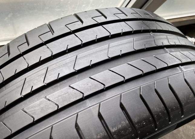 Pirelli P Zero PZ4 265/40 R22 106Y