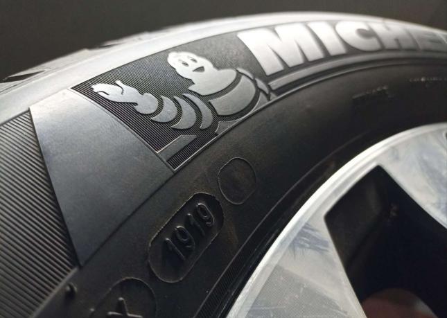 Michelin Latitude Tour HP 285/50 R20