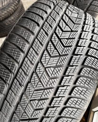 Pirelli Scorpion Winter 275/35 R22 104V