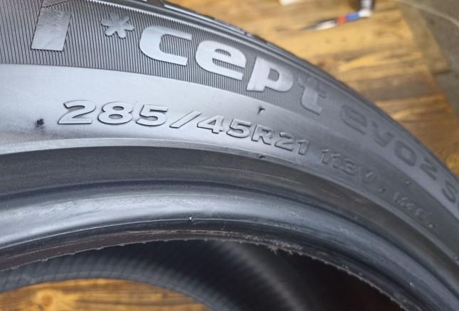 Hankook Winter I&#39;Cept Evo2 W320A SUV 285/45 R21