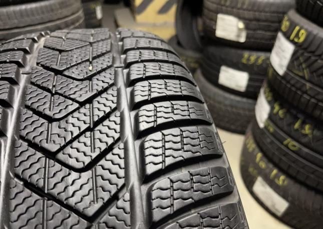 Pirelli Scorpion Winter RFT 245/50 R19 105V