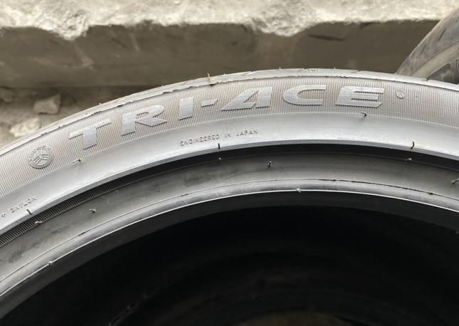 Tri Ace Carrera 285/35 R21 107W