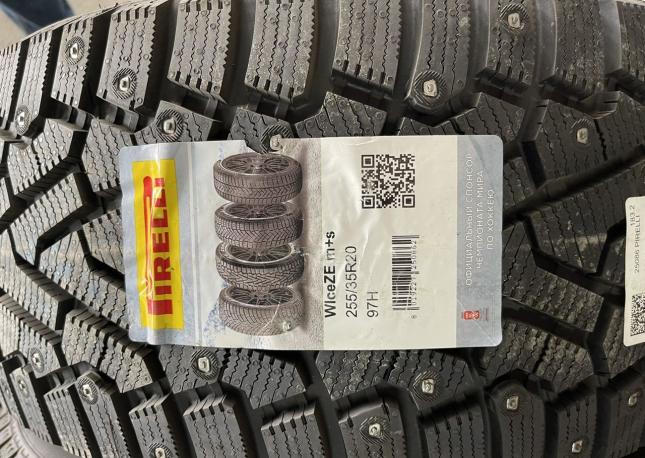 Pirelli Winter Ice Zero 255/35 R20 97H