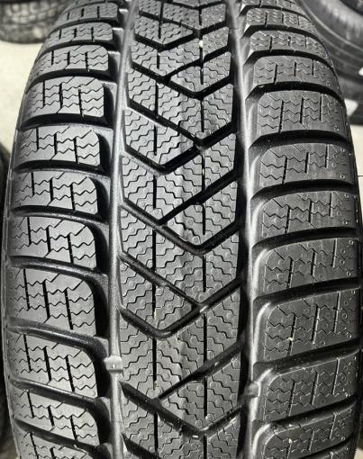 Pirelli Winter Sottozero 3 225/45 R18 95H