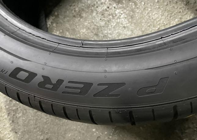 Pirelli P Zero PZ4 285/40 R19 107Y