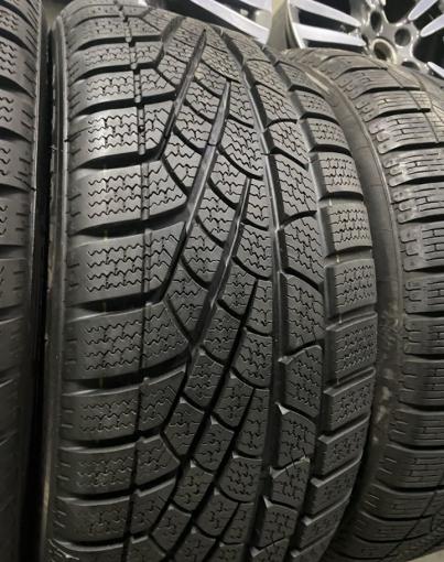 Pirelli Winter Sottozero 240 Serie II 225/45 R18 и 255/40 R18