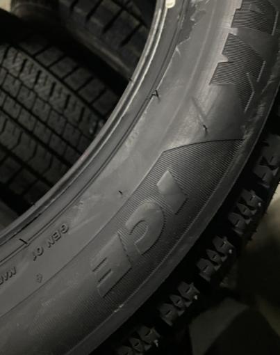 Bridgestone Blizzak Ice 245/45 R18