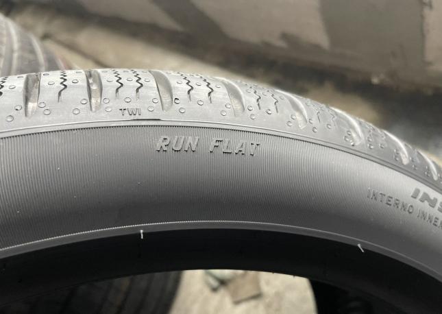 Pirelli P Zero Asimmetrico 255/40 R20 и 285/35 R20 104H