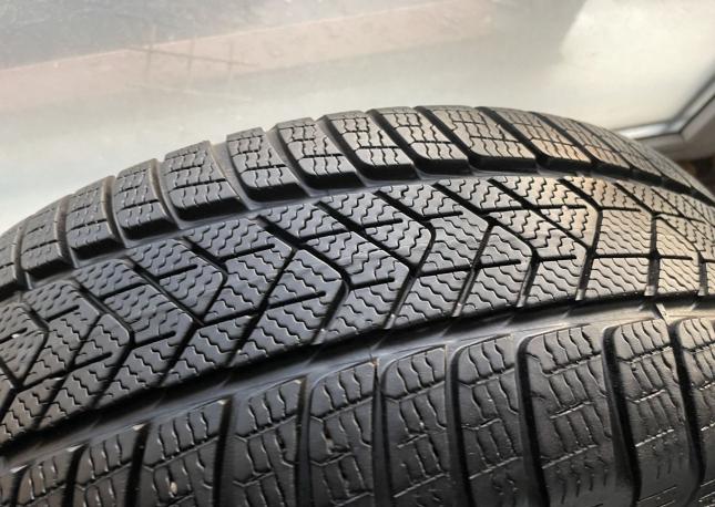 Pirelli Scorpion Winter 245/50 R19