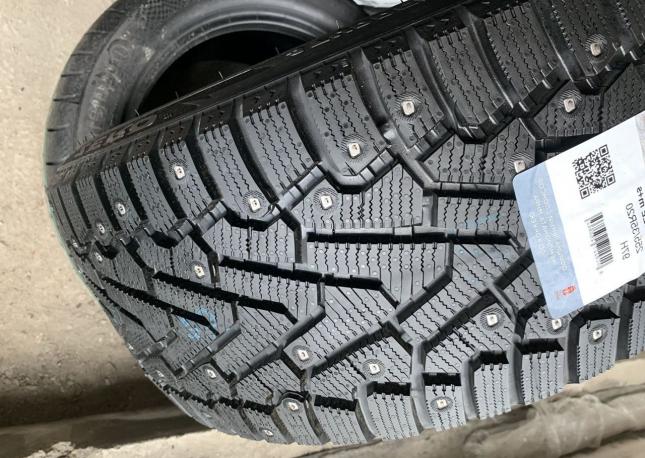 Pirelli Ice Zero 2 255/35 R20