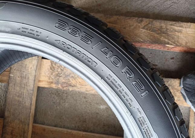 Nokian Tyres Hakkapeliitta 9 SUV 285/40 R21