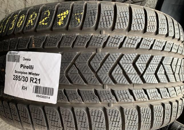 Pirelli Winter Sottozero 3 285/30 R21