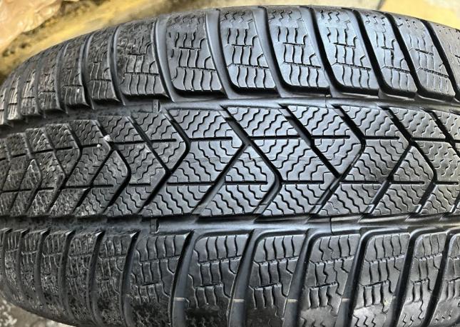 Pirelli Winter Sottozero 3 245/45 R18