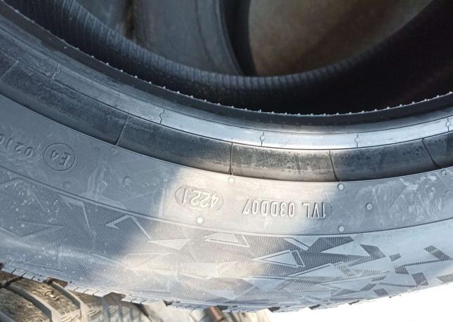 Continental ContiIceContact 275/50 R21