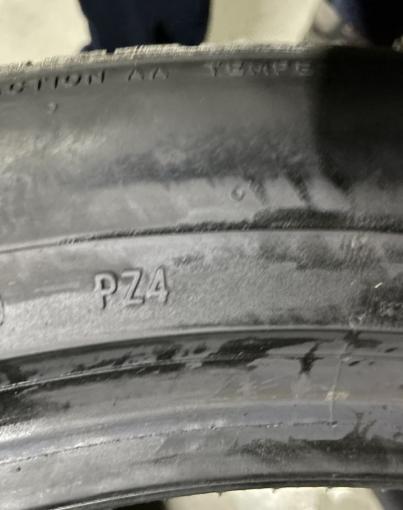 Pirelli P Zero PZ4 255/45 R19 104Y