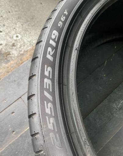 Pirelli P Zero 255/35 R19