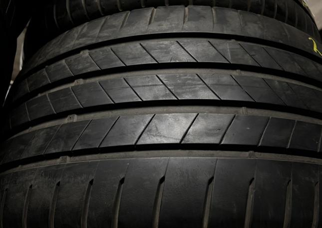 Bridgestone Turanza T005 275/35 R19