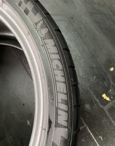 Michelin Pilot Super Sport 305/30 R19