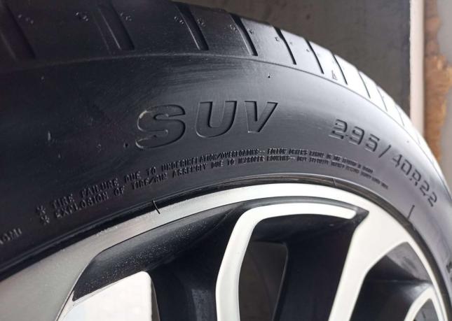 Goodyear Eagle F1 Asymmetric 2 SUV 295/40 R22