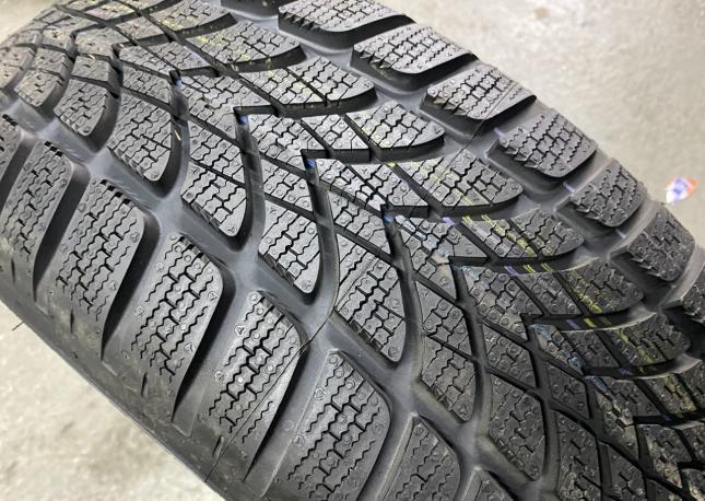 Dunlop SP Winter Sport 4D 215/55 R18 95H