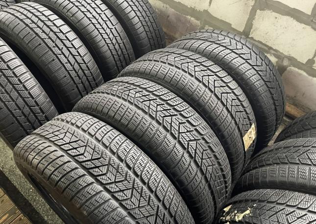 Pirelli Scorpion Winter RFT 235/55 R19 H